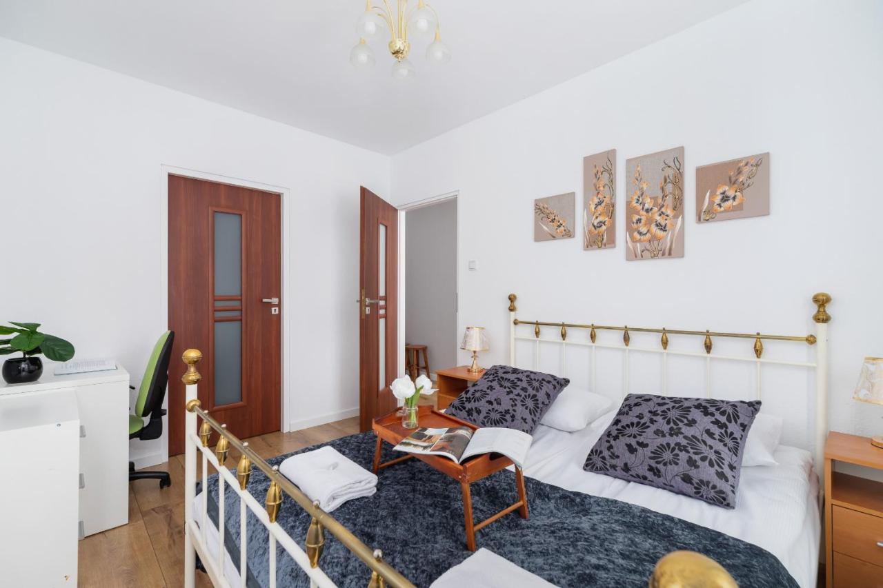Krakow Bialoruska Apartment With Balcony, Krakow